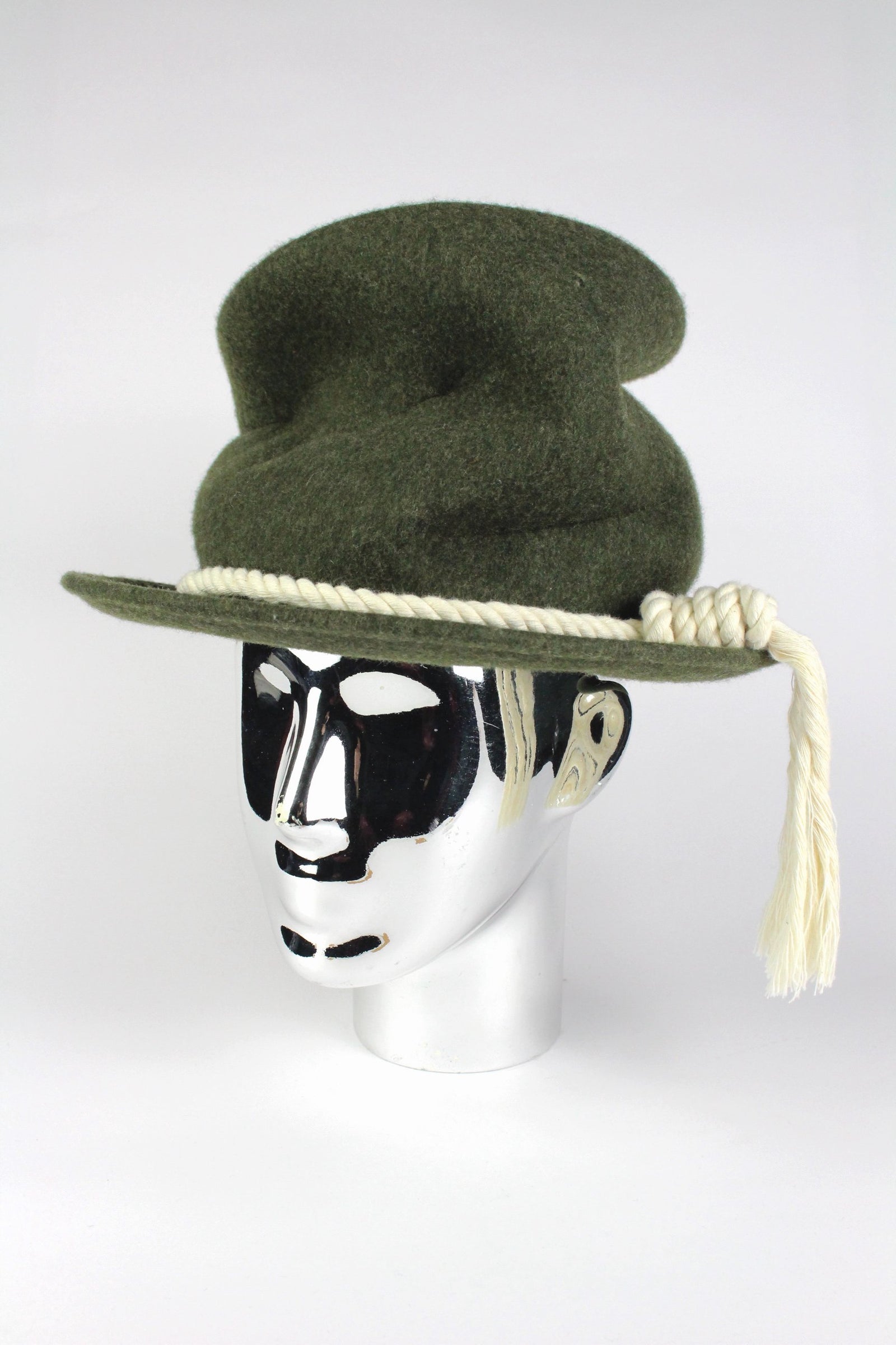 BILL SYKES - NETTLE-A Child Of The Jago