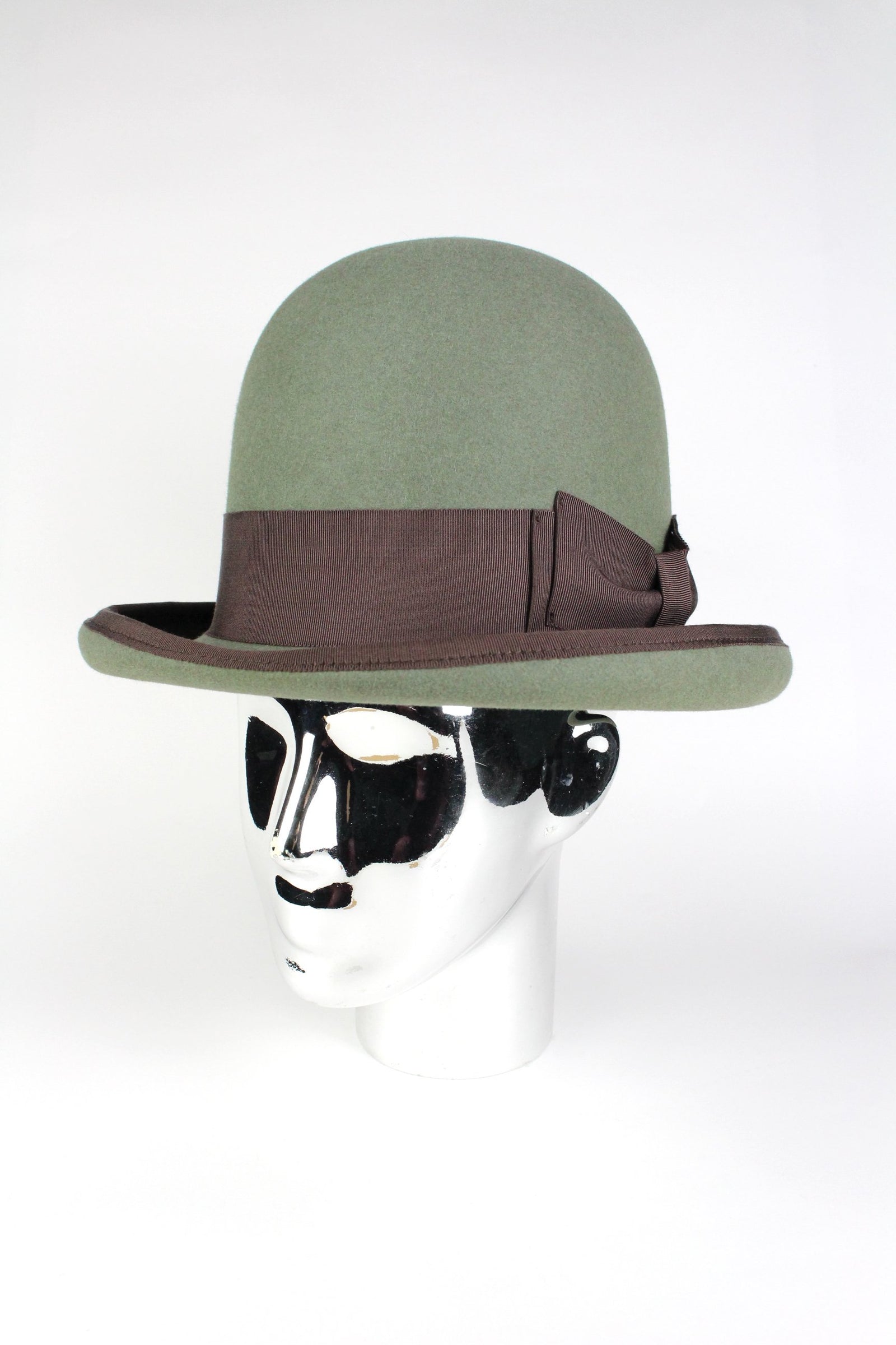 DELARGE - HEATH-hats-A Child Of The Jago