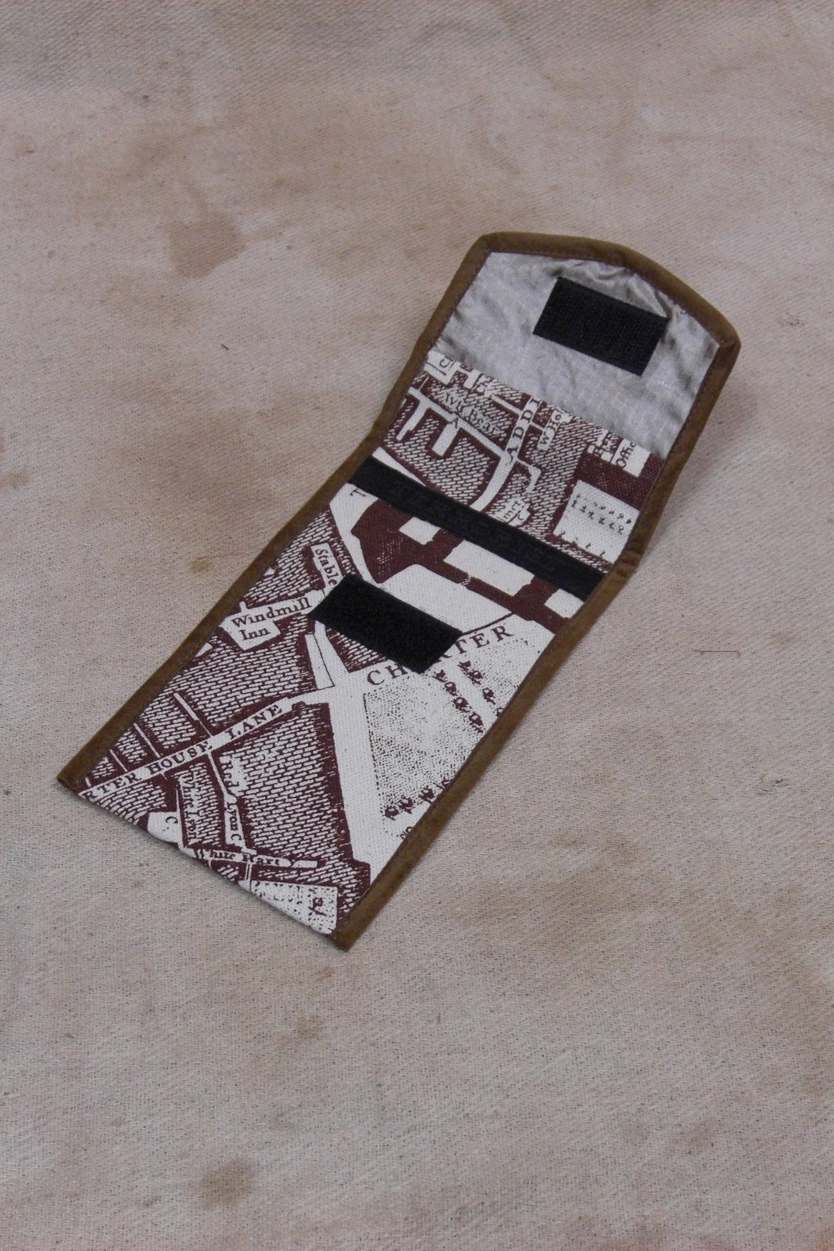 PHONE CLOAK IN BROWN BOUNDARY-accessories-A Child Of The Jago